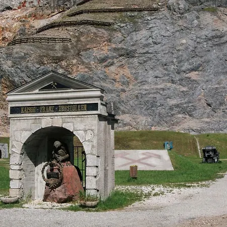 La Casa Di Davide - David Cave del Predil